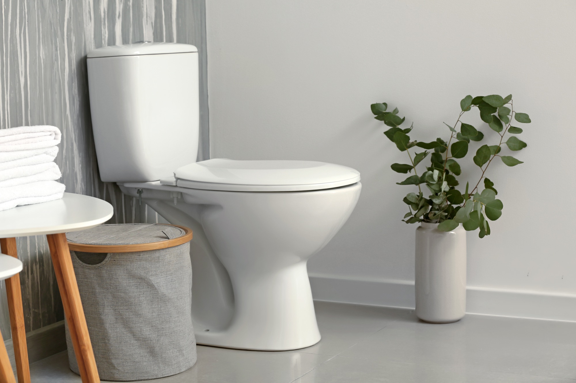 Saubere Toilette ohne Kalkablagerungen